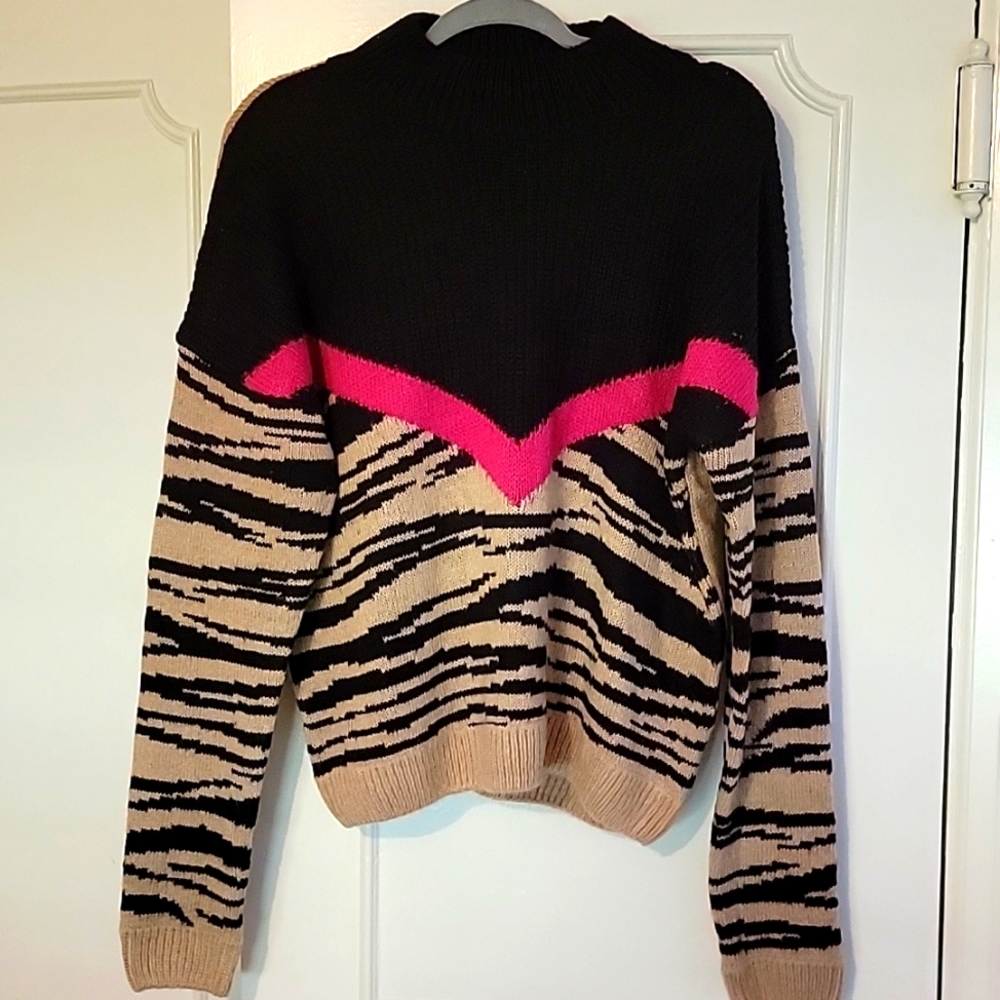 Lea & Viola Crop Animal Print Sweater